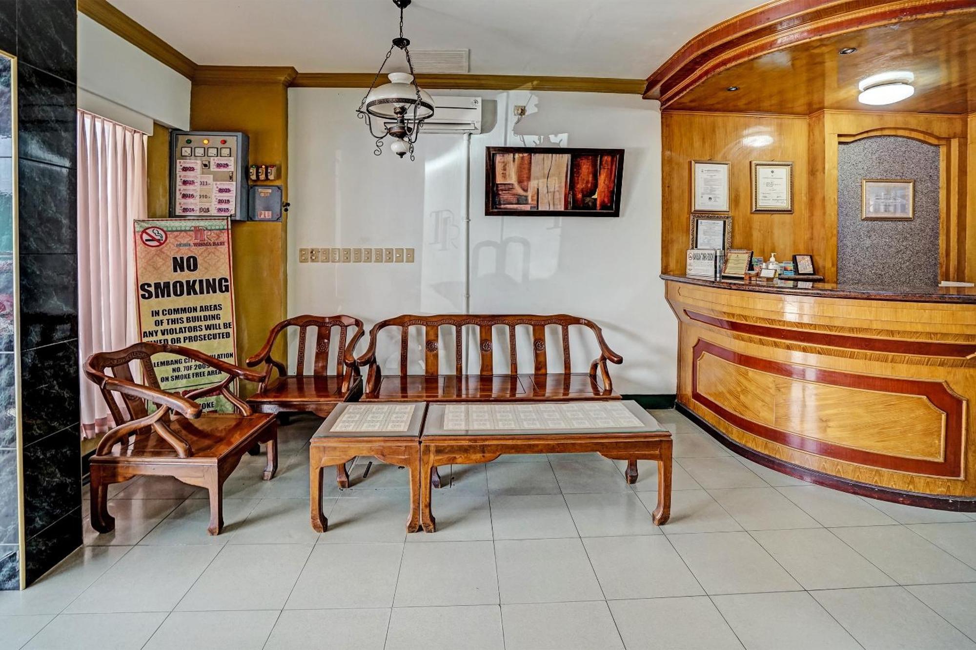 Super Oyo 91805 Hotel Wisma Bari Palembang Buitenkant foto