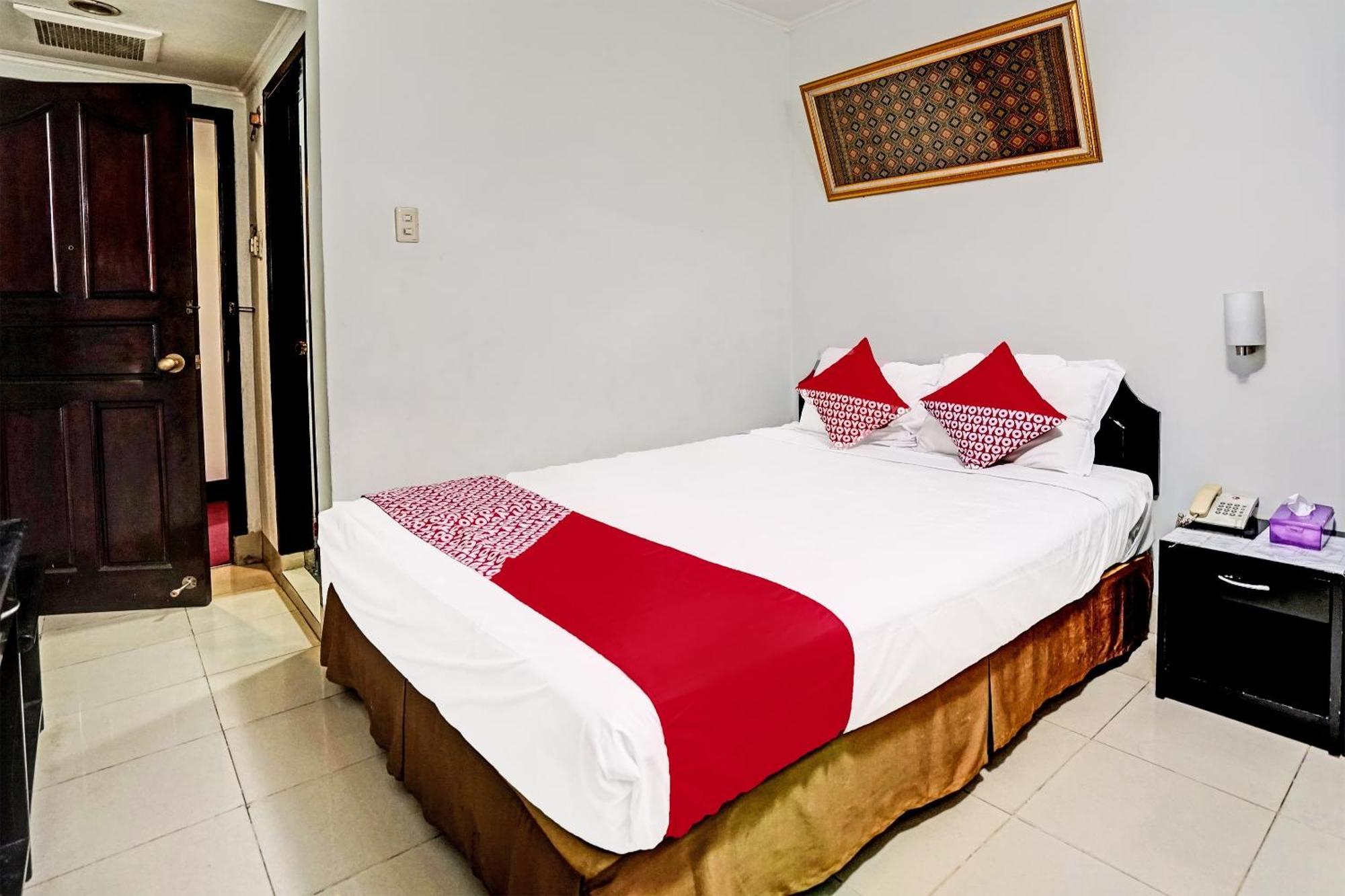Super Oyo 91805 Hotel Wisma Bari Palembang Buitenkant foto