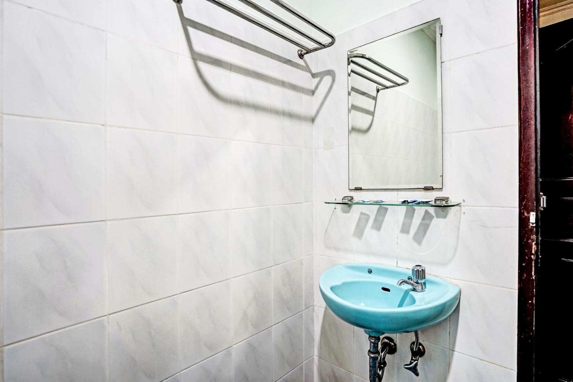 Super Oyo 91805 Hotel Wisma Bari Palembang Buitenkant foto