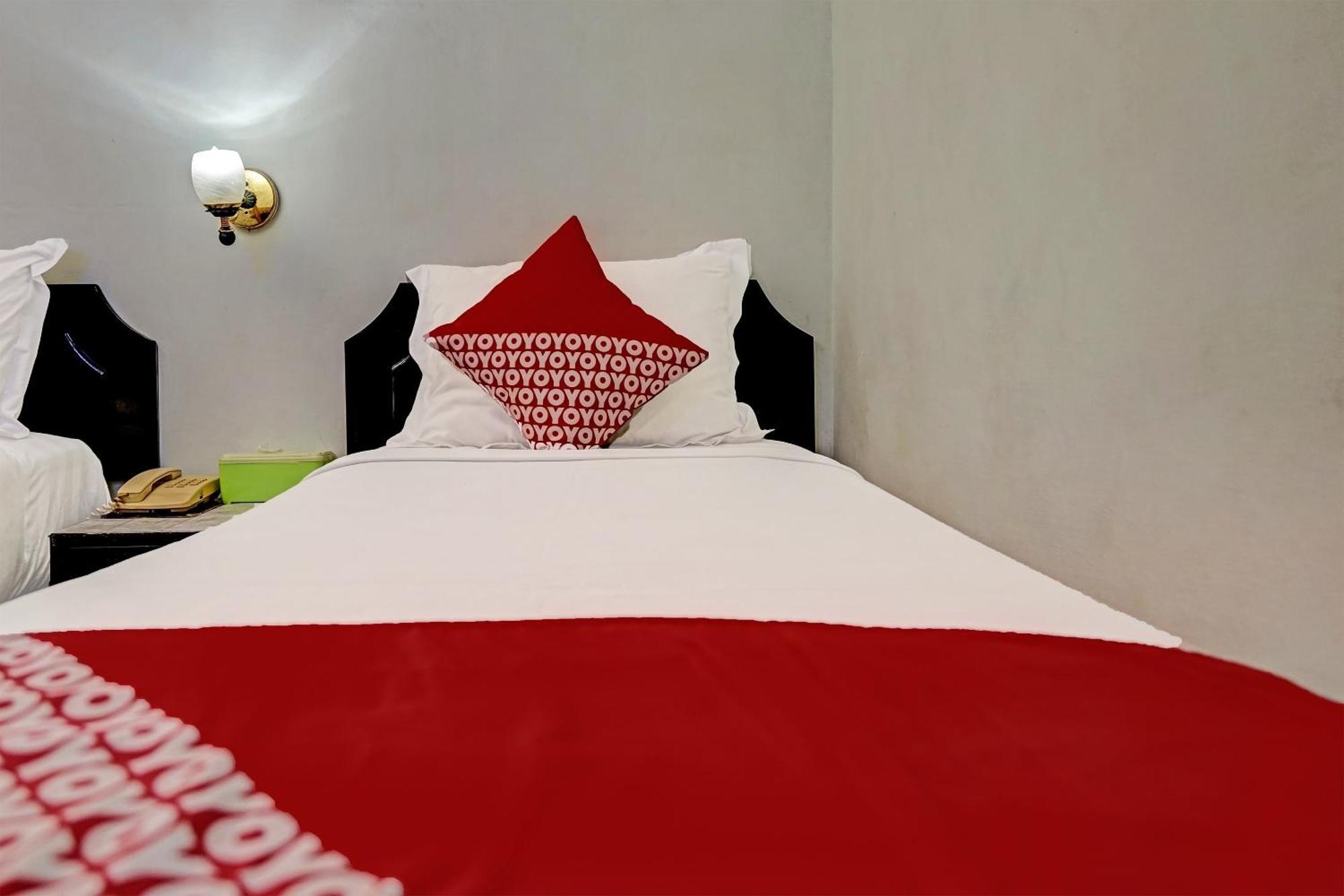 Super Oyo 91805 Hotel Wisma Bari Palembang Buitenkant foto
