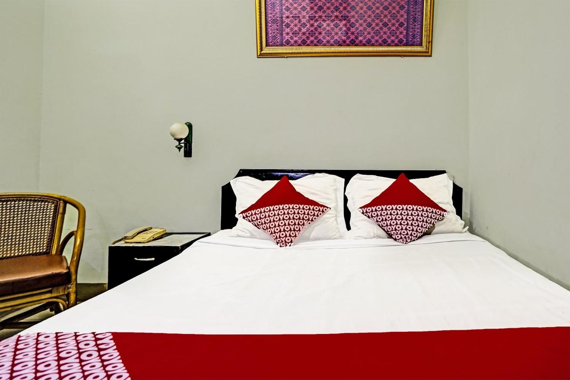 Super Oyo 91805 Hotel Wisma Bari Palembang Buitenkant foto