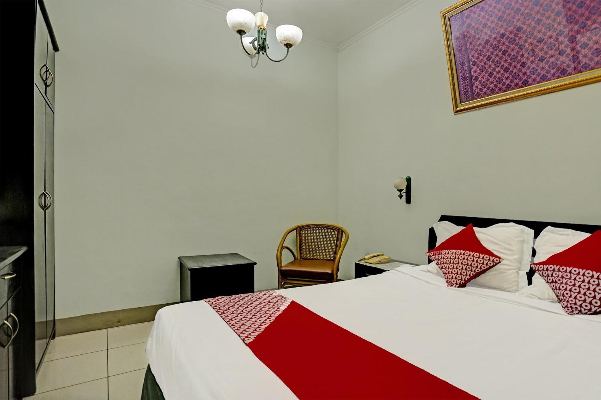 Super Oyo 91805 Hotel Wisma Bari Palembang Buitenkant foto