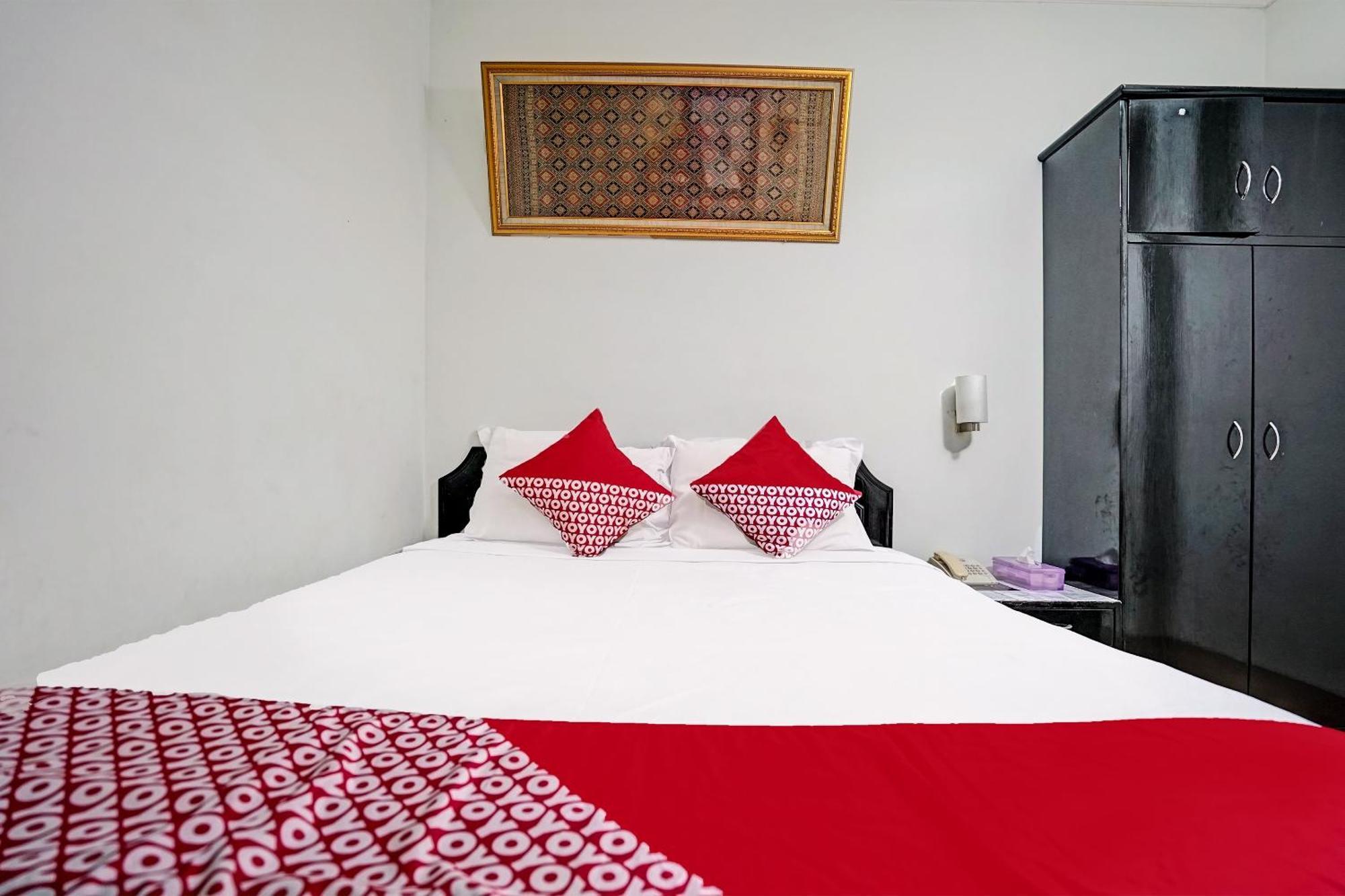 Super Oyo 91805 Hotel Wisma Bari Palembang Buitenkant foto